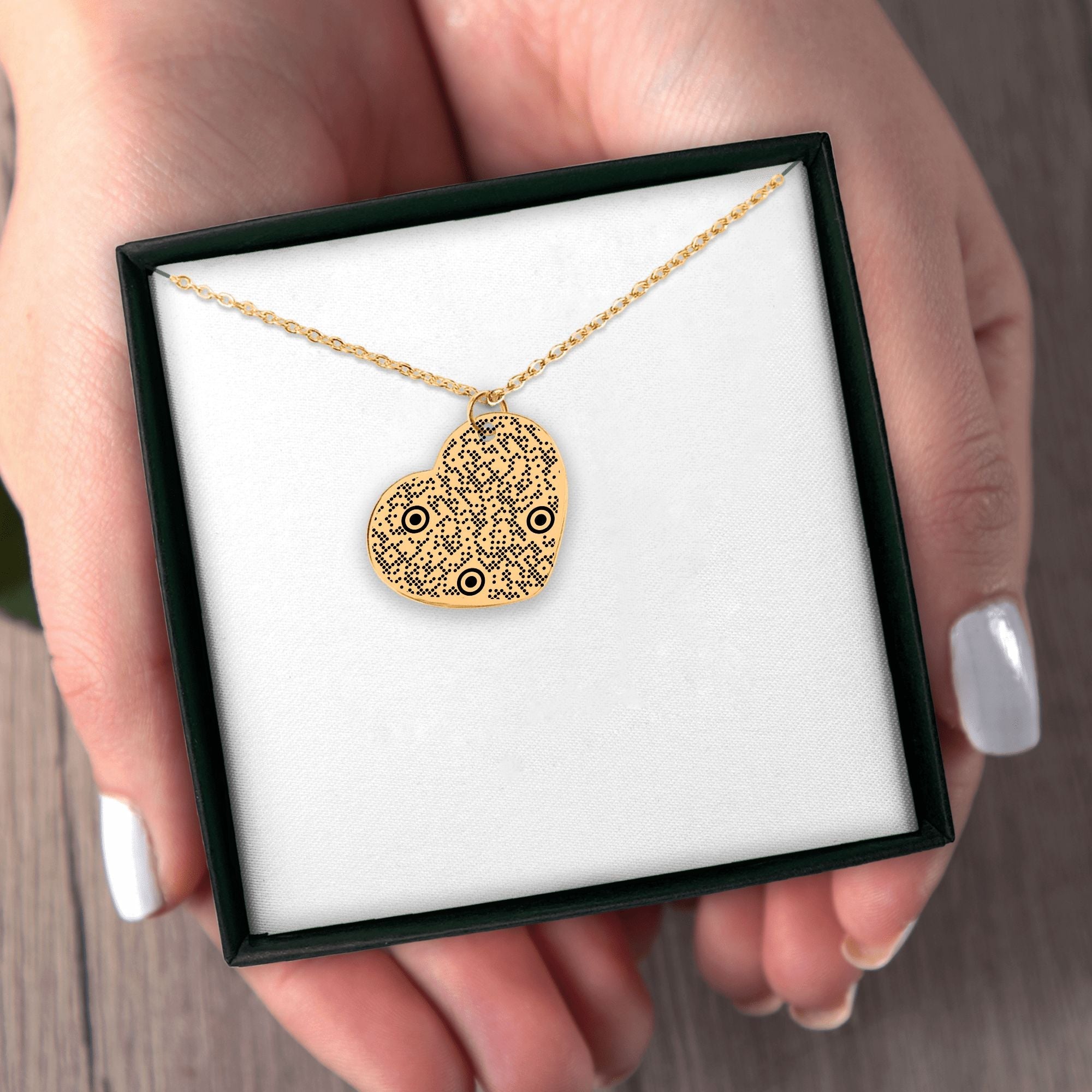 The Future of Jewelry: How Technology is Making Jewelry More Personal and Interactive